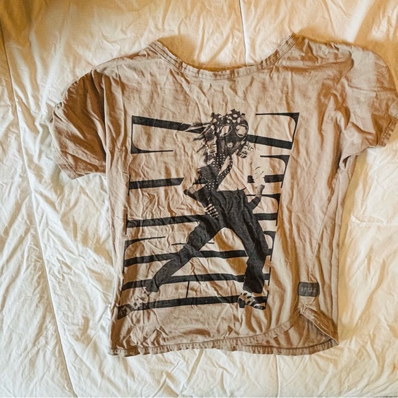 Tan Graphic T-Shirt with Black Design punk Y2K - Picture 16 of 16